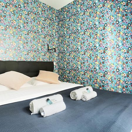 Rent A Room - Residence Meslay Paris Exteriör bild
