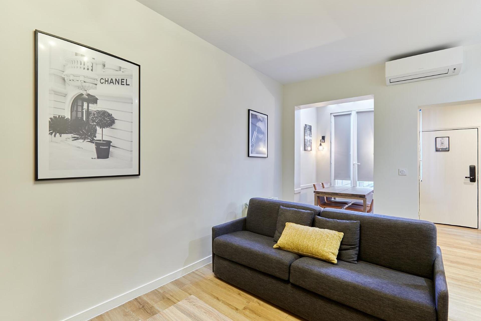 Rent A Room - Residence Meslay Paris Exteriör bild